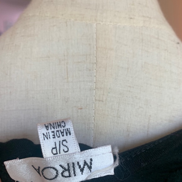 Black teewith sequins size small - Miroa - Picture 3 of 3